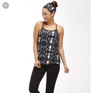 Fabletics Norwalk tank black tie dye